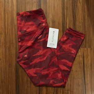 NWT Athleta Elation Train 7/8 tight, size small
